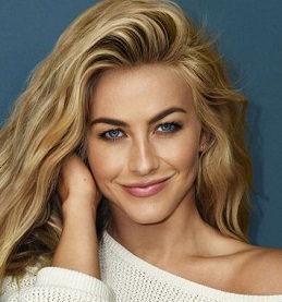 Julianne Hough Bio, Wiki, Age, Height, Married, Net worth, Dating, Affair, Family, Sibling